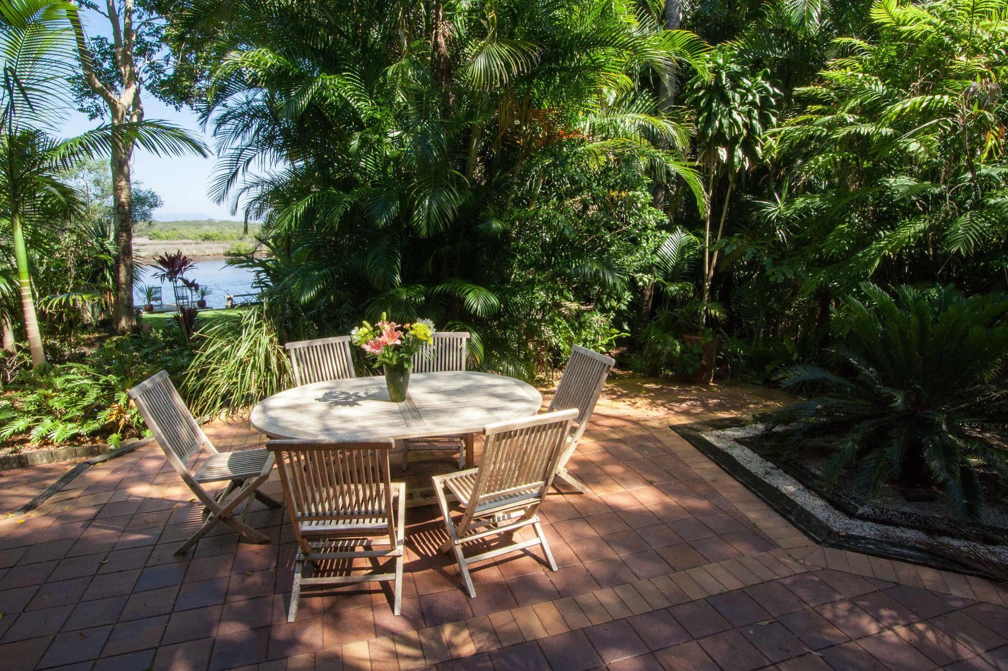 A Beach House At Byron Hotel Byron Bay Exterior foto